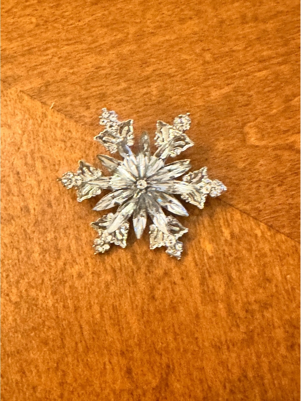 Silver Snowflake Brooch Pin Christmas 593